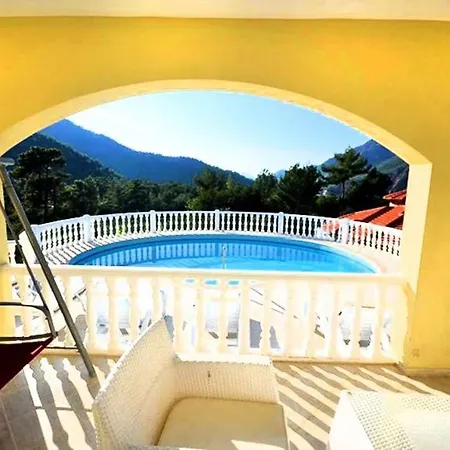 5 Star With 4 Bedrooms, Dalaman 1049 Villa *