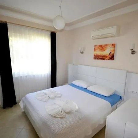 5 Star With 4 Bedrooms, Dalaman 1049 Villa *